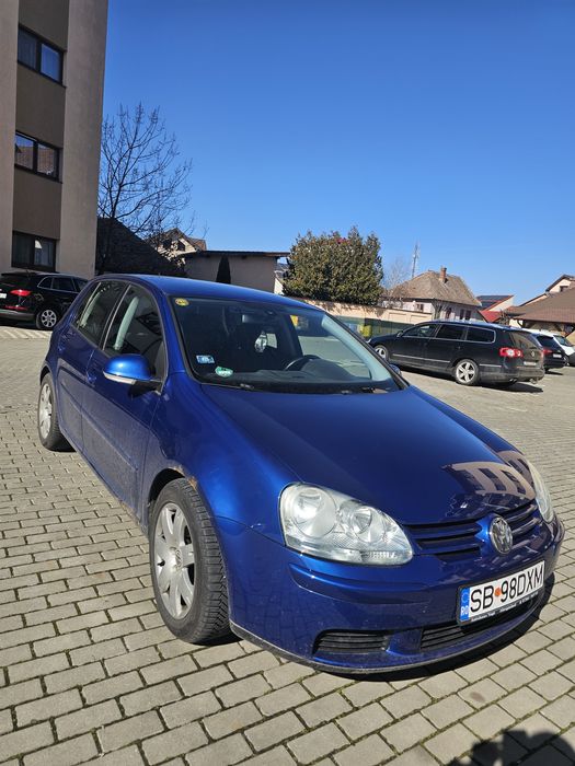 Volkswagen Golf 5 - 1.6 benzină - cu dotari