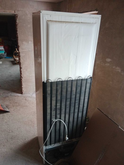 Холодильник б/у не рабочий