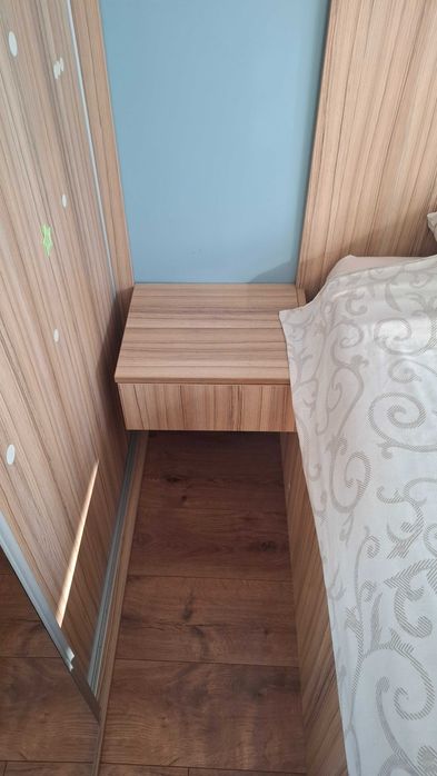 Сполен комплект лежло с гардероб скрин и 2 нощни шкафчета