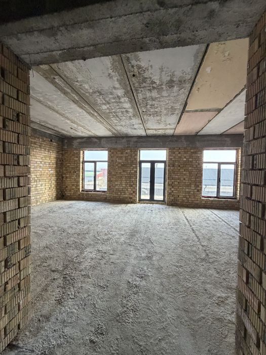 2 ta birxil qurilgan uy sotiladi