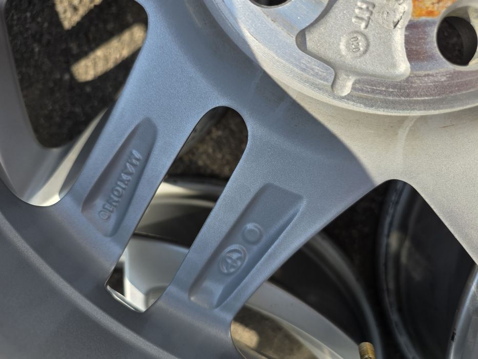 17цола Toyota 5x114,3 Тойота 4бр Оригинални