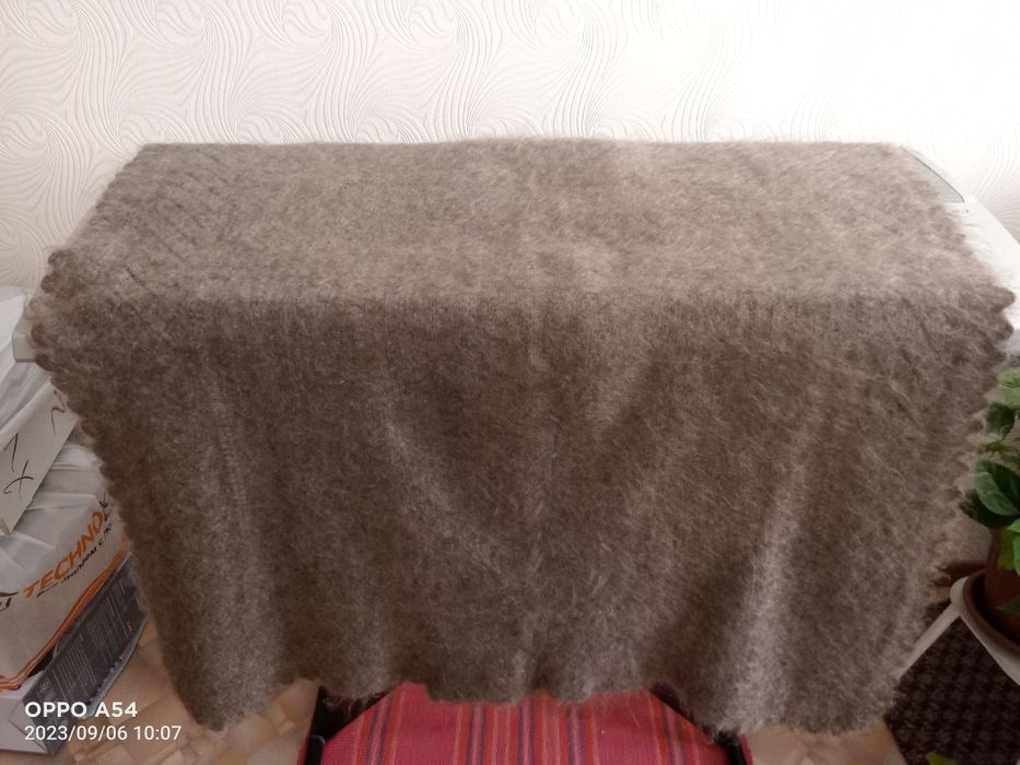 Шаль пуховая в отличном состоянии