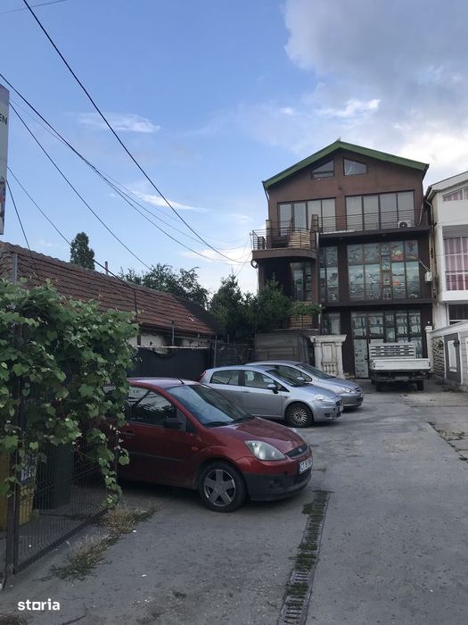 Spatiu comercial si de logistic P+1 -acces stradal principal