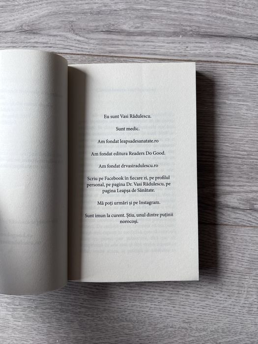 carte “O să te tragă curentu” de Vasi Rădulescu