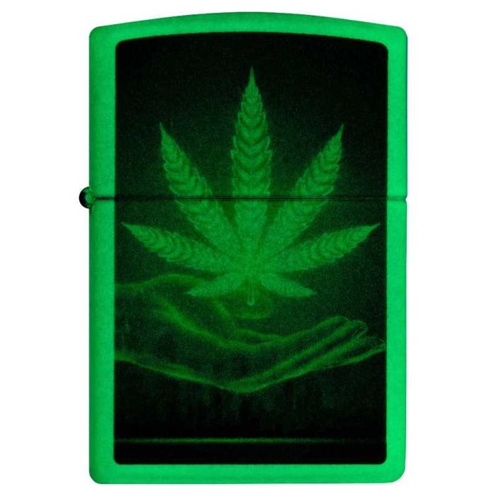 Нова запалка Zippo Cannabis Leaf+ подарък гориво