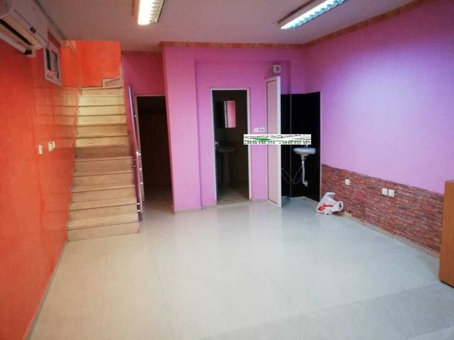 Дава се под наем Магазин в Пловдив, Център - 95 кв.м за 550 € - Снимка #3