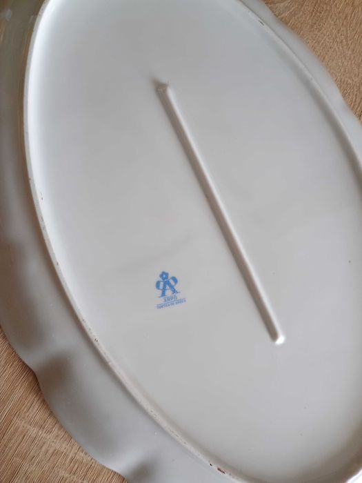 Platou servire portelan Romanesc floral Arpo Curtea de Arges