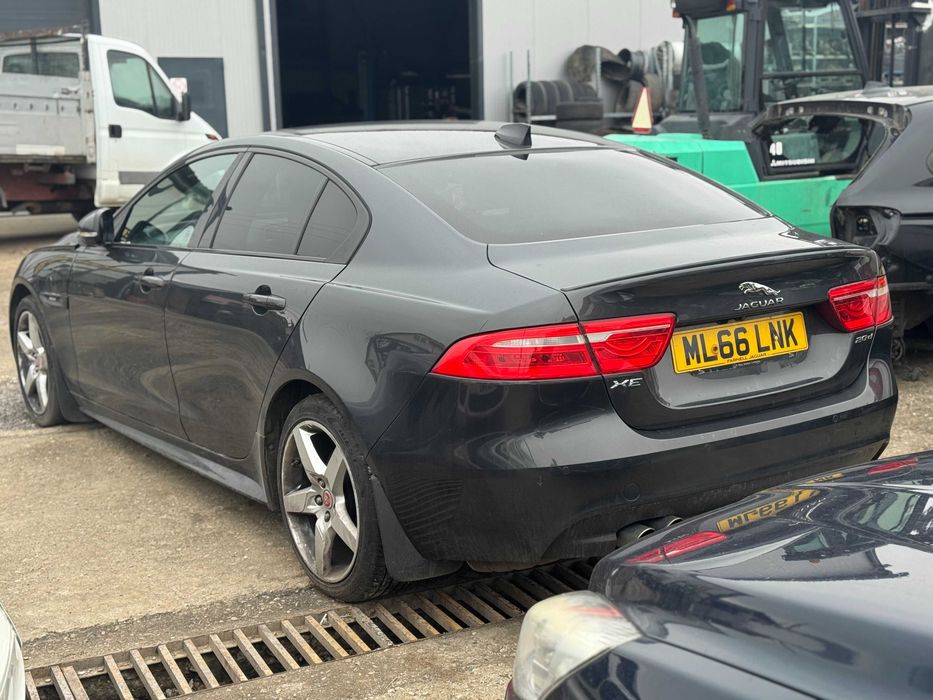 Dezmembrez Jaguar XE 2.0 2016