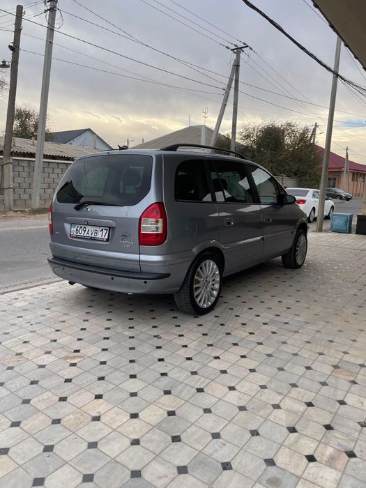 Опель зафира 2005 год