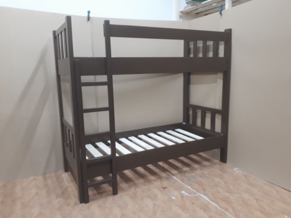 TRANSPORT GRATUIT.Pat etajat din lemn masiv cod 2013