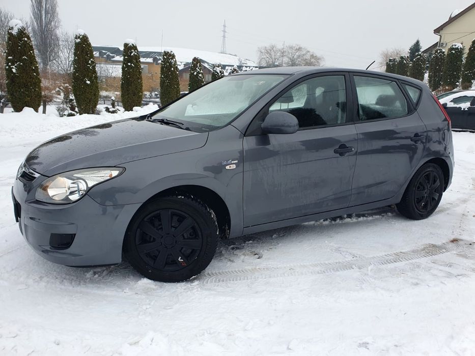 -Hyundai i30 facelift-1.4benzina-109cai-euro4-2010-germania adusa-