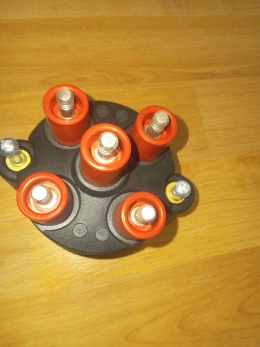 Продам запчасти на 124 мерседес дорест