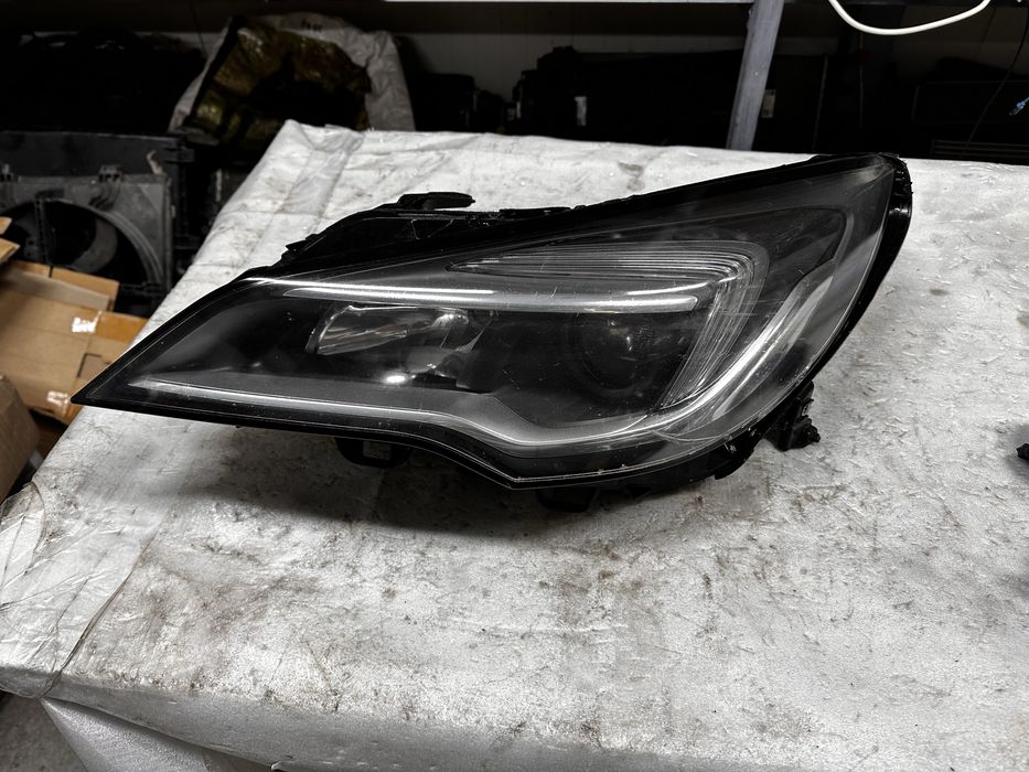 Far stânga opel astra k.