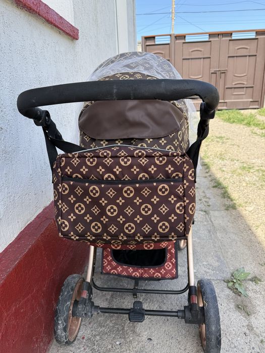 Детская коляска-трансформер 2в1 в стиле Louis Vuitton