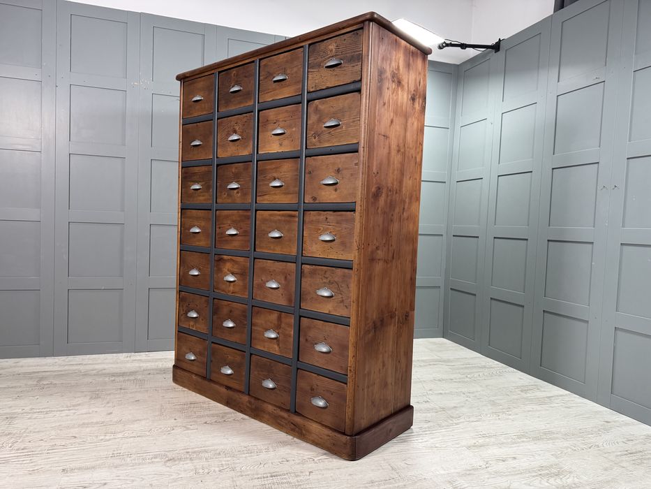 Български индустриален шкаф Р447