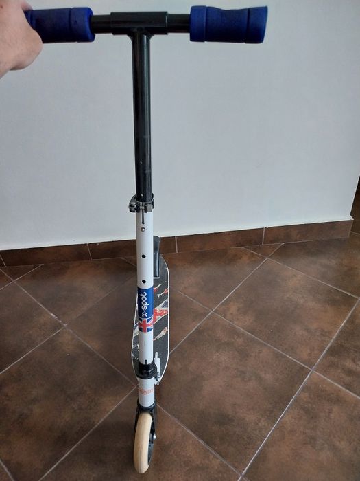Vând trotineta copil