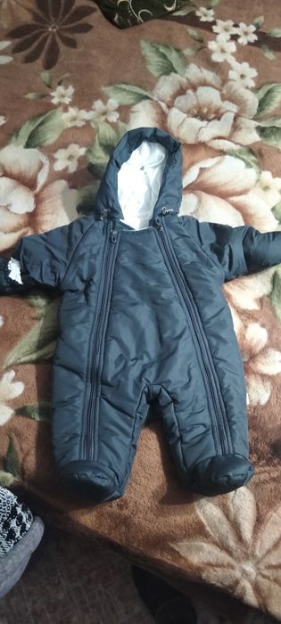 Продам детский комбинезон демисезонный