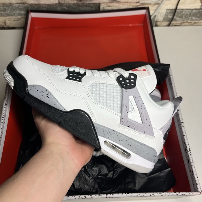 Nike Air Jordan 4