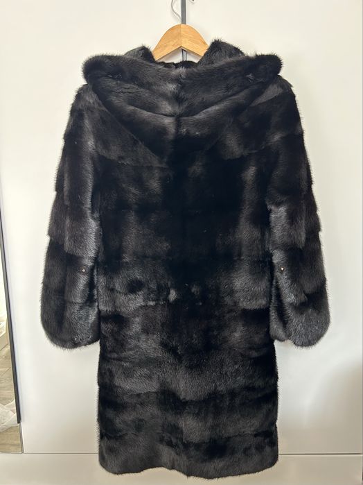 Норковая шуба с капюшоном