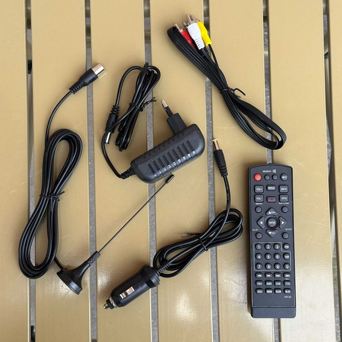 Преносим цифров телевизор PERFECT TV – 14" HDMI/USB/AV, 12V/220V