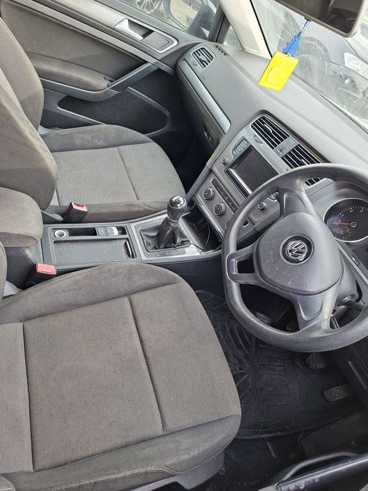 Фолксваген Голф 7  1.2 tfsi 2015 година