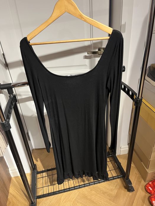 Rochie mango M se aseaza foarte frumos pe corp