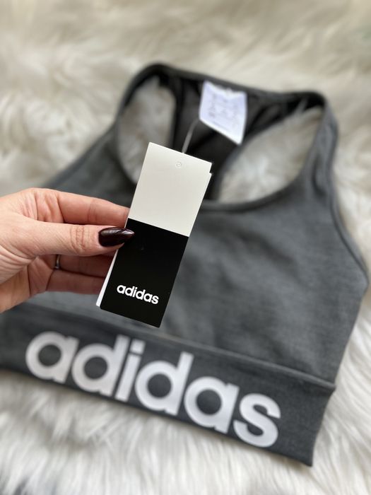 Спортно бюстие Adidas ново с етикет