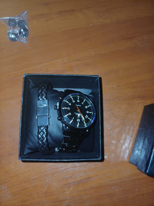 Часы мужские ручные