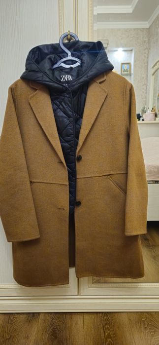 Пальто и жилетка на девочку