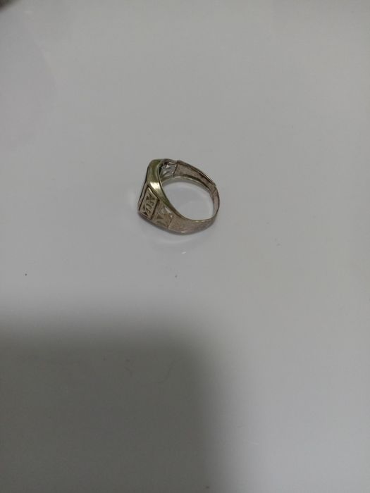 Продам кольцо серебро