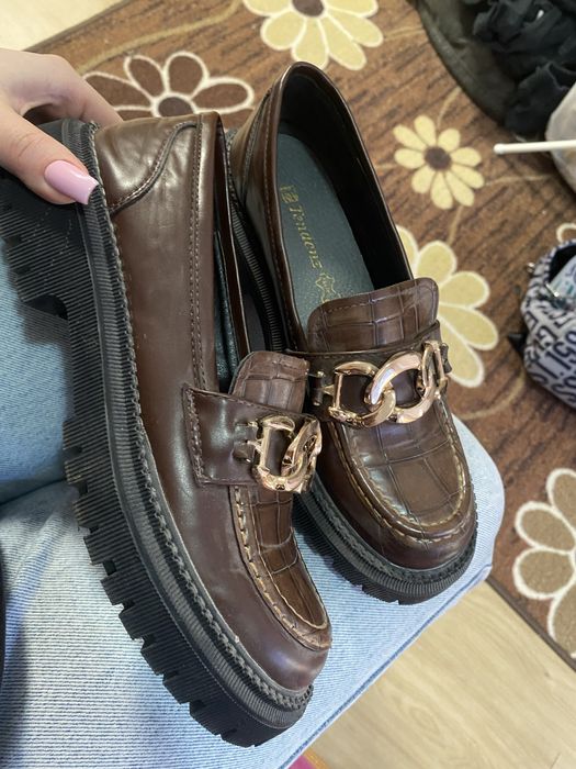 Продавам обувки Tendenz