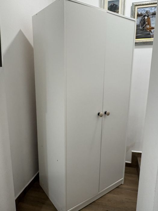 Гардероб,деукрилен от Икеа