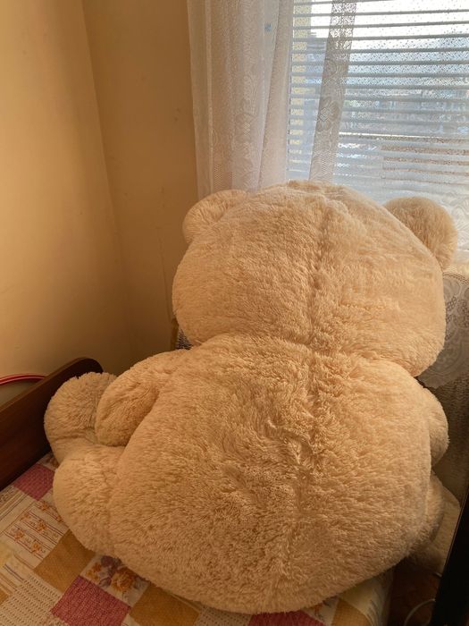 Голямо плюшено мече