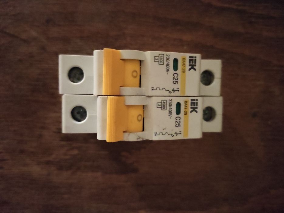 Продаю автоматы для щитков.