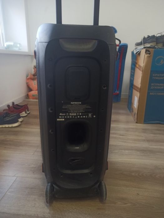 Продам мощную колонку jbl 310
