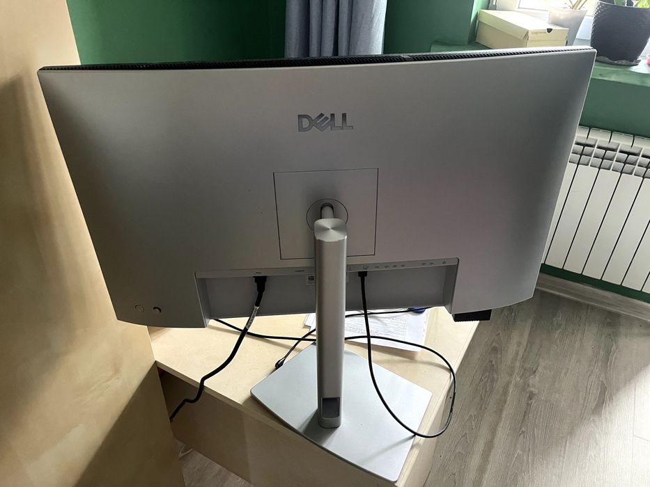 Монитор Dell U2725QE