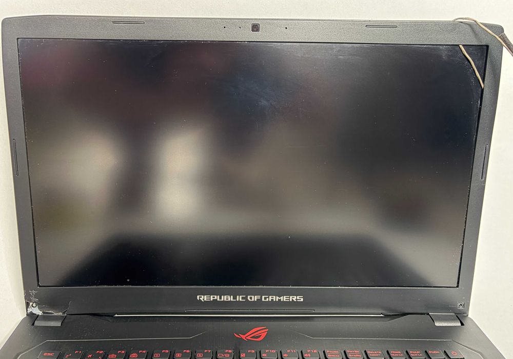 Laptop ASUS ROG GL702ZC 17” pentru piese – placa de bază defectă