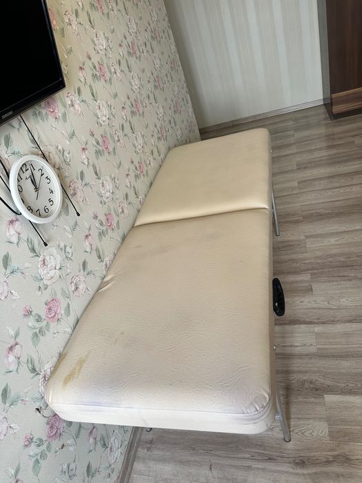 Кушетка для мастера бьюти