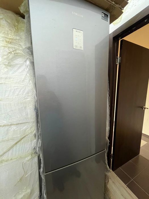 Продам холодильник Samsung