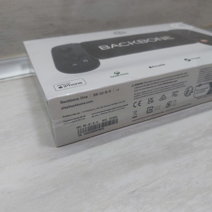 ЧИСТО НОВ Гейминг контролер Backbone One (2nd Gen) Lightning за iPhone