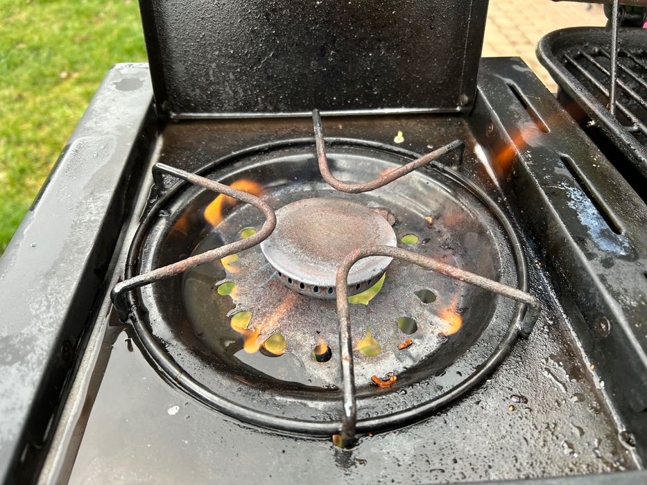 Газово барбекю с вграден газов котлон