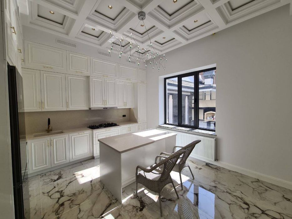 Евро дом Никитина   3 соток 7 комнат качественный ремонт