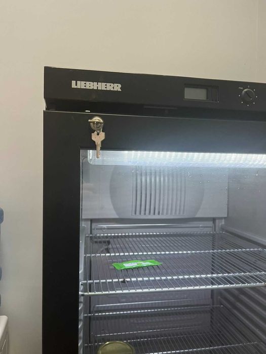 Хладилна витрина LIEBHERR