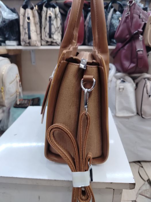 Sumkalar_qizlar_shoshilamiz