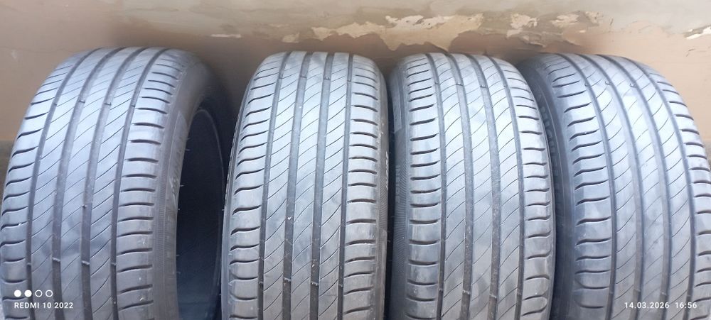 Гуми летни Мишелин 205/55/16 с дот 0923.