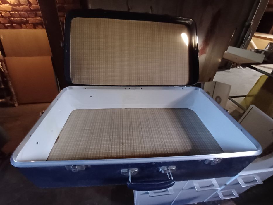 Geamantan vechi 1980