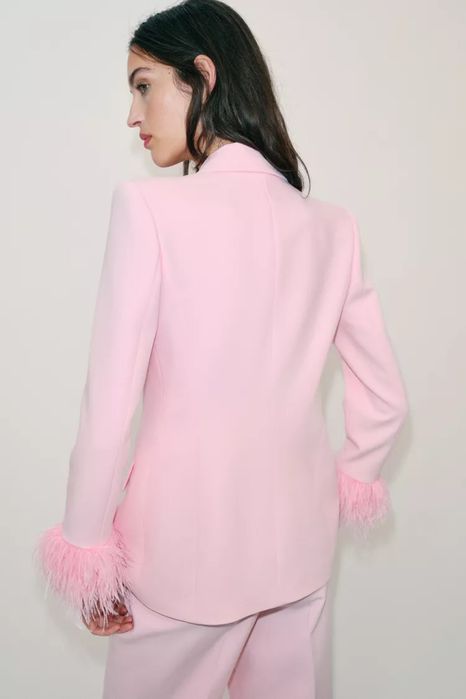 Дамски сака с пера/ костюми ZARA