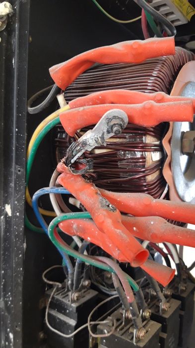 Стабилизатор сотилади