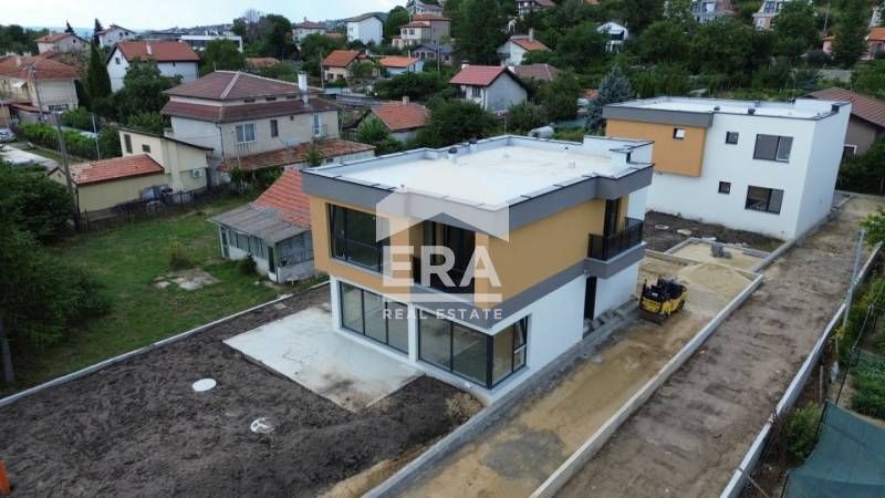 Двуетажна новострояща се къща за продажба, в м-т Манастирски рид, Варн