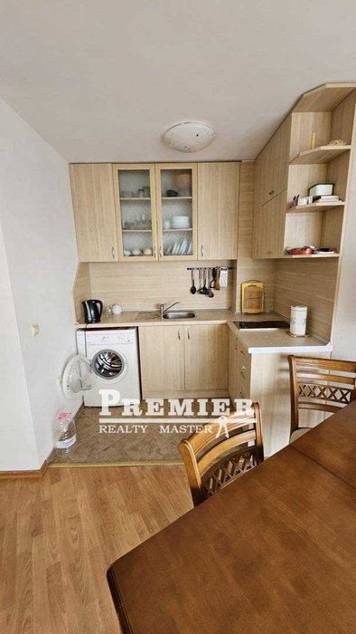 Продава се тристайен апартамент в град Бяла.